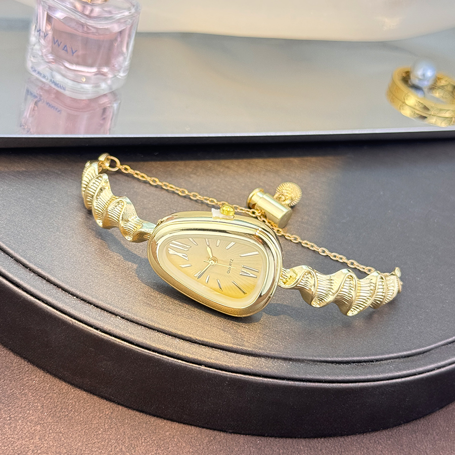 Elegant Snake-Shape Ladies Qua - огляд і ціна Luxury Watch Collection