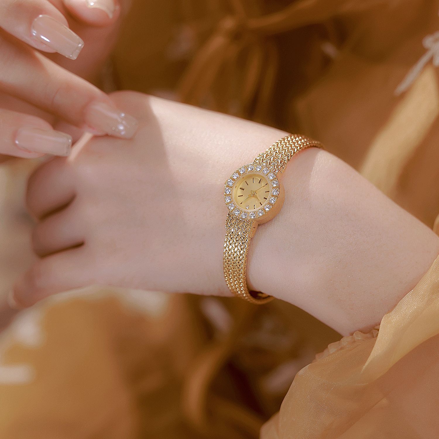 Vintage Women's Wristwatch Lux - огляд і ціна Luxury Watch Vintage