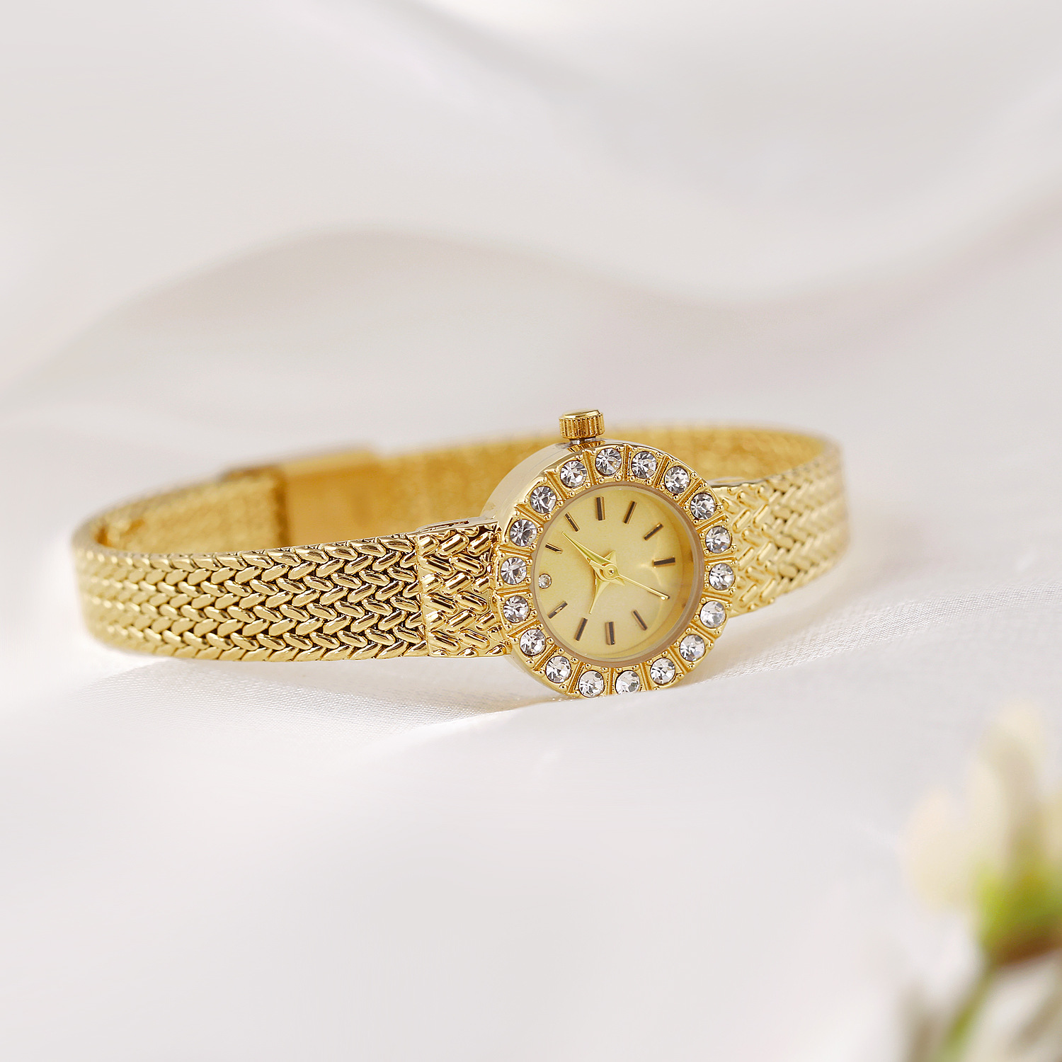 Vintage Women's Wristwatch Lux - огляд і ціна Luxury Watch Vintage
